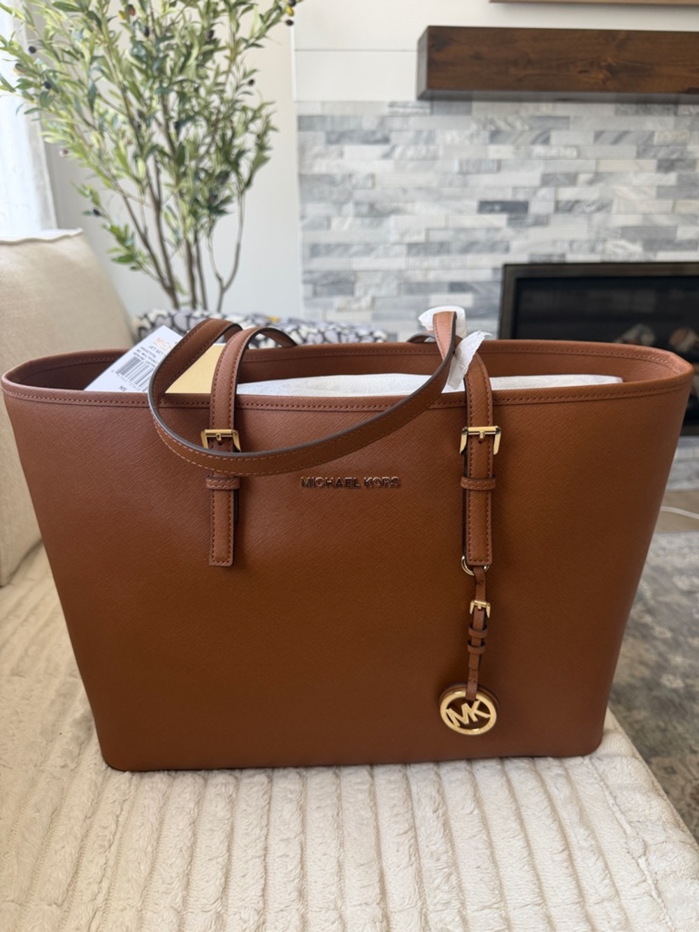 NWT Michael Kors Jet Set Travel Tote with Gold Hardware